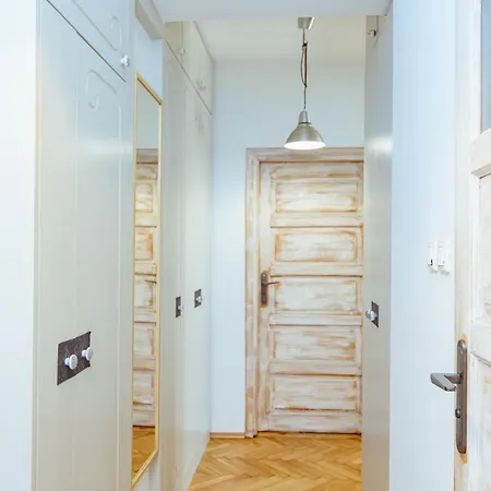 Comfy Place In Mokotow District Apartamento Varsóvia